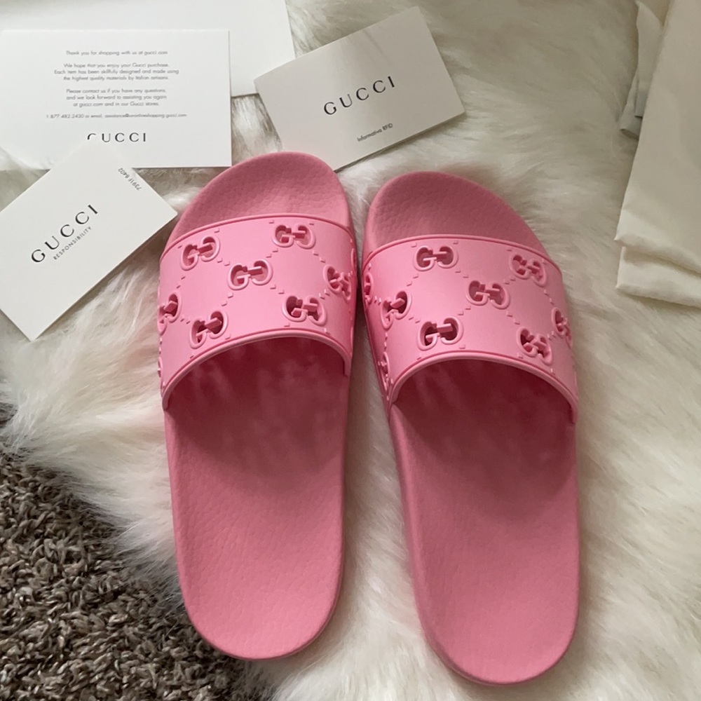 💯 percent authentic Gucci rubber GG slides